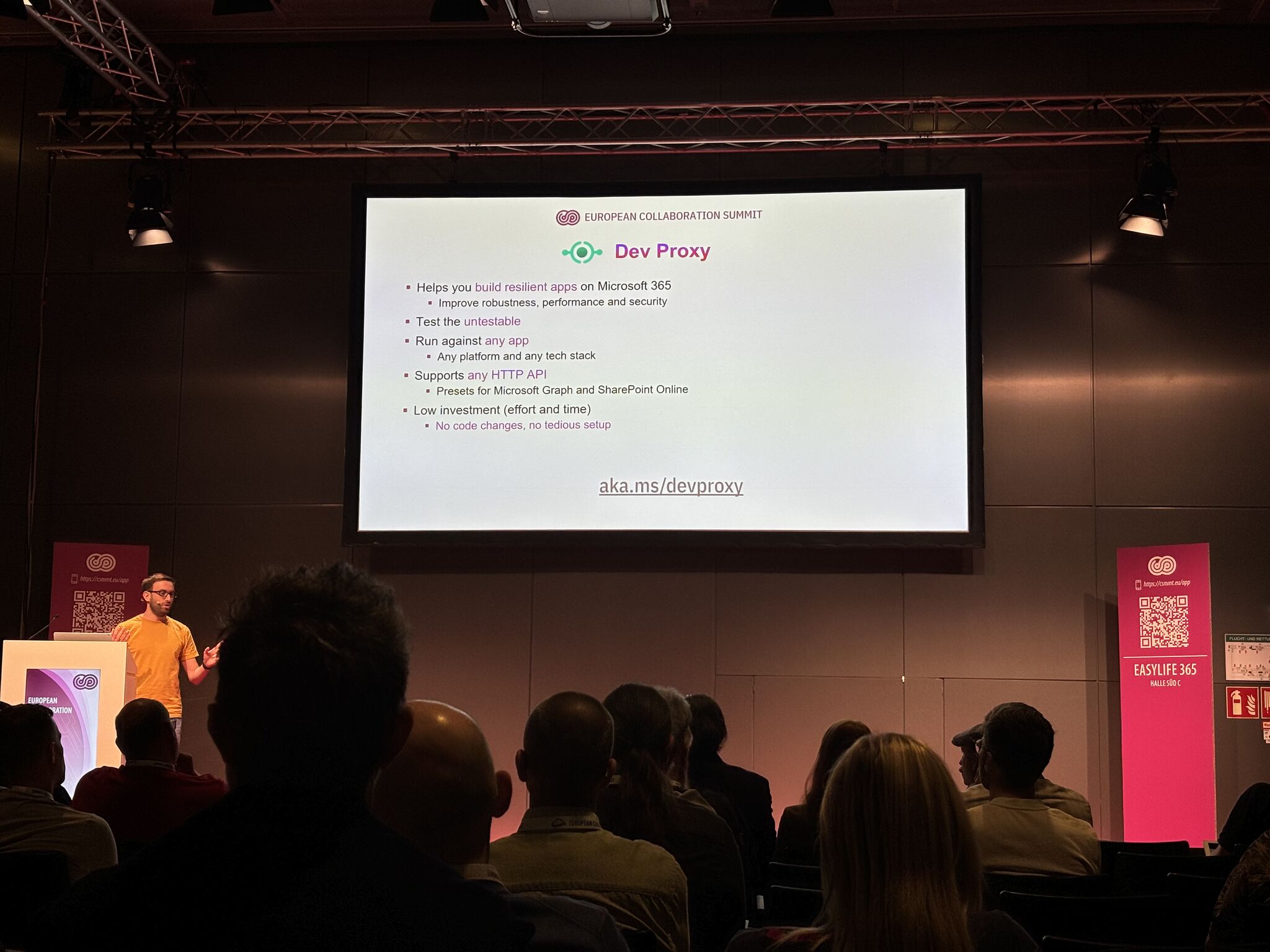 Garry Trinder on stage at European Collaboration Summit in Wiesbaden, Germany.